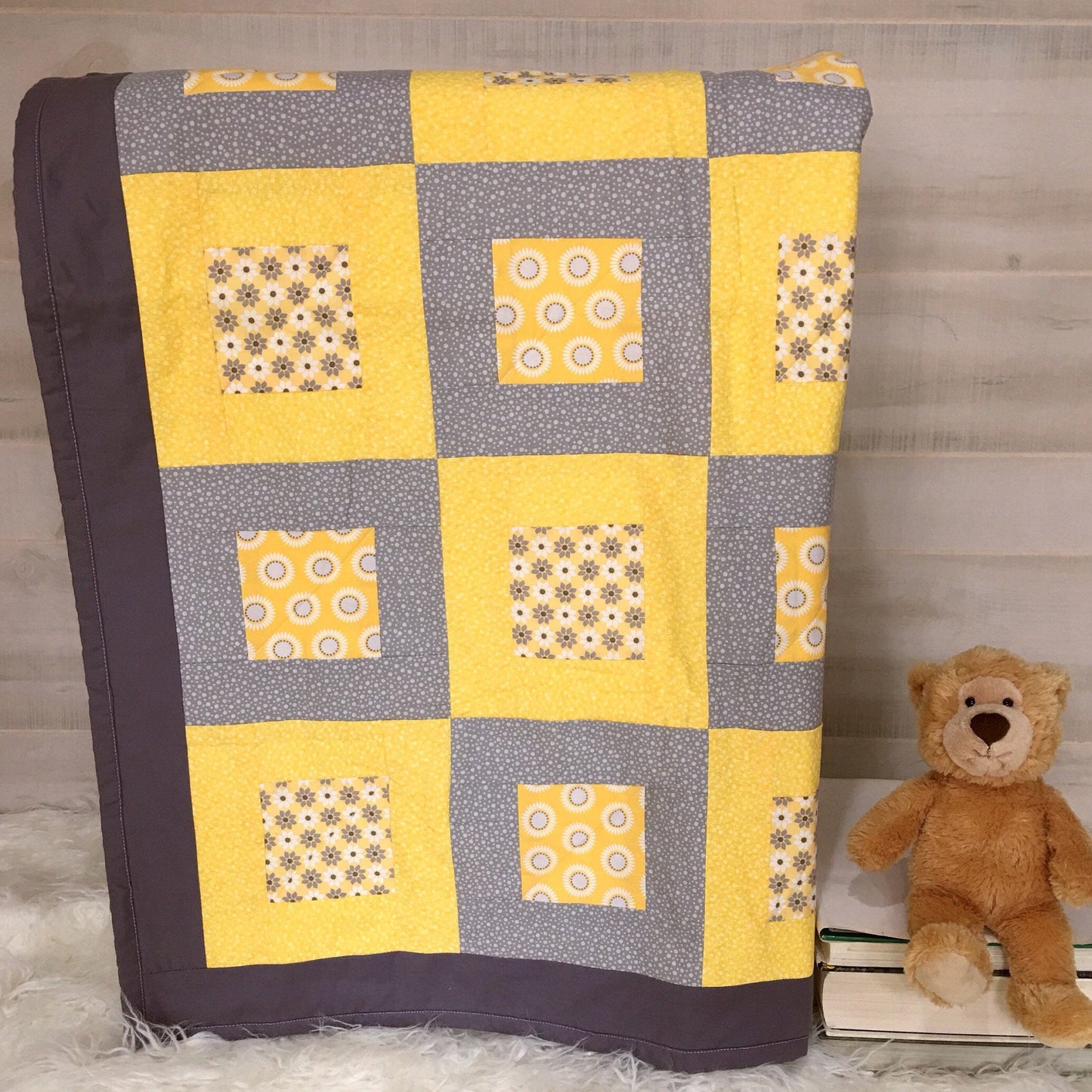 Gender Neutral Patchwork Baby Quilt in Soft Gray for Toddler Bed. Handmade Quilted Blanket for 1 Year Old Girl Gift, First Birthday Gift.