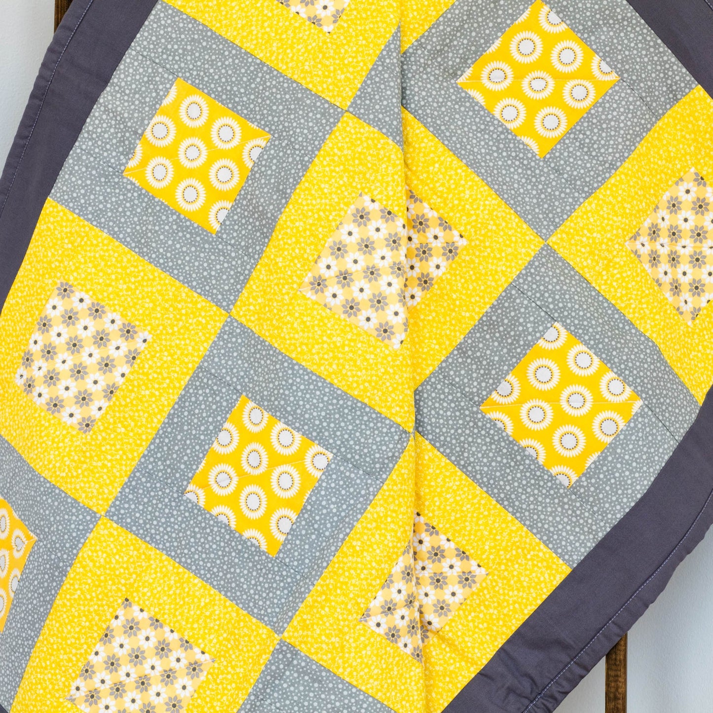 Gender Neutral Patchwork Baby Quilt in Soft Gray for Toddler Bed. Handmade Quilted Blanket for 1 Year Old Girl Gift, First Birthday Gift.