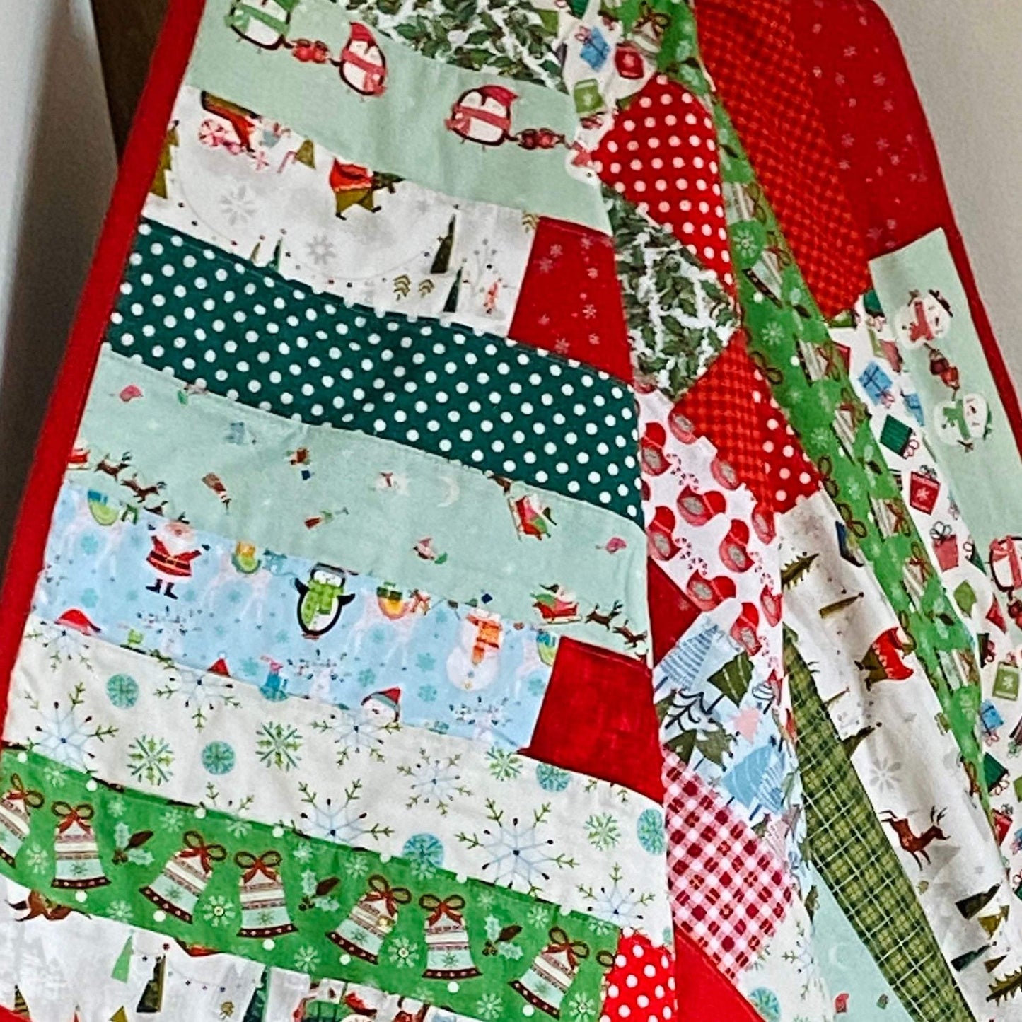 Homemade Quilts, Throw Size Quilt or Blanket Christmas Decor Rustic, Lap Quilts Handmade, Christmas Tree Quilt, Holiday Quilts for Sale. - The Best Seamstress